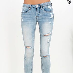 Blank NYC skinny classified jean